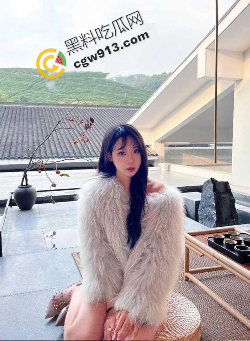 上海某公司高管美女同事张爱玲的诱惑之夜,沦为领导的玩物,肉体交易的黑暗内幕-1