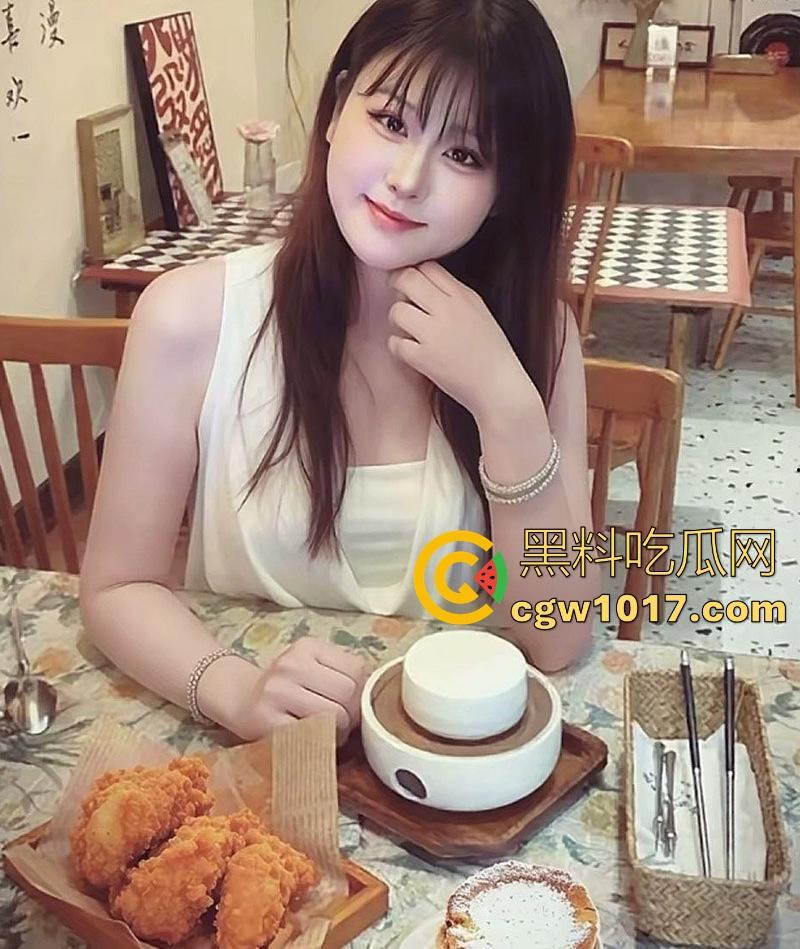 河北微胖巨乳母狗【李艺铭】高颜值骚货坦克身材皮肤白皙，骚逼粉嫩激情爆操浪叫勾魂，车内猛干粉嫩骚逼水狂喷！-2