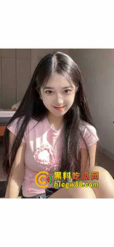 不懂就问,舍友开门就操女友,是憋疯了不管不顾,还是故意让我旁观刺激他们的变态癖好?-7