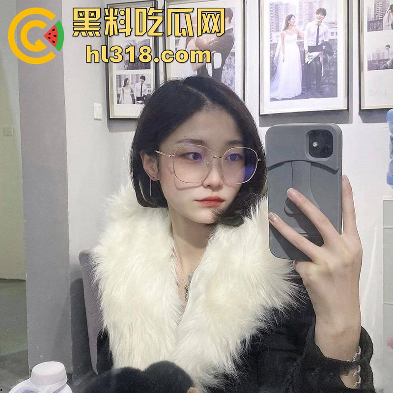 清纯颜值白富美【张欣玥】，表面富家千金背地里骚母狗一条，给主人深喉吃屌淫靡喘息，大量不雅视图流出！-5