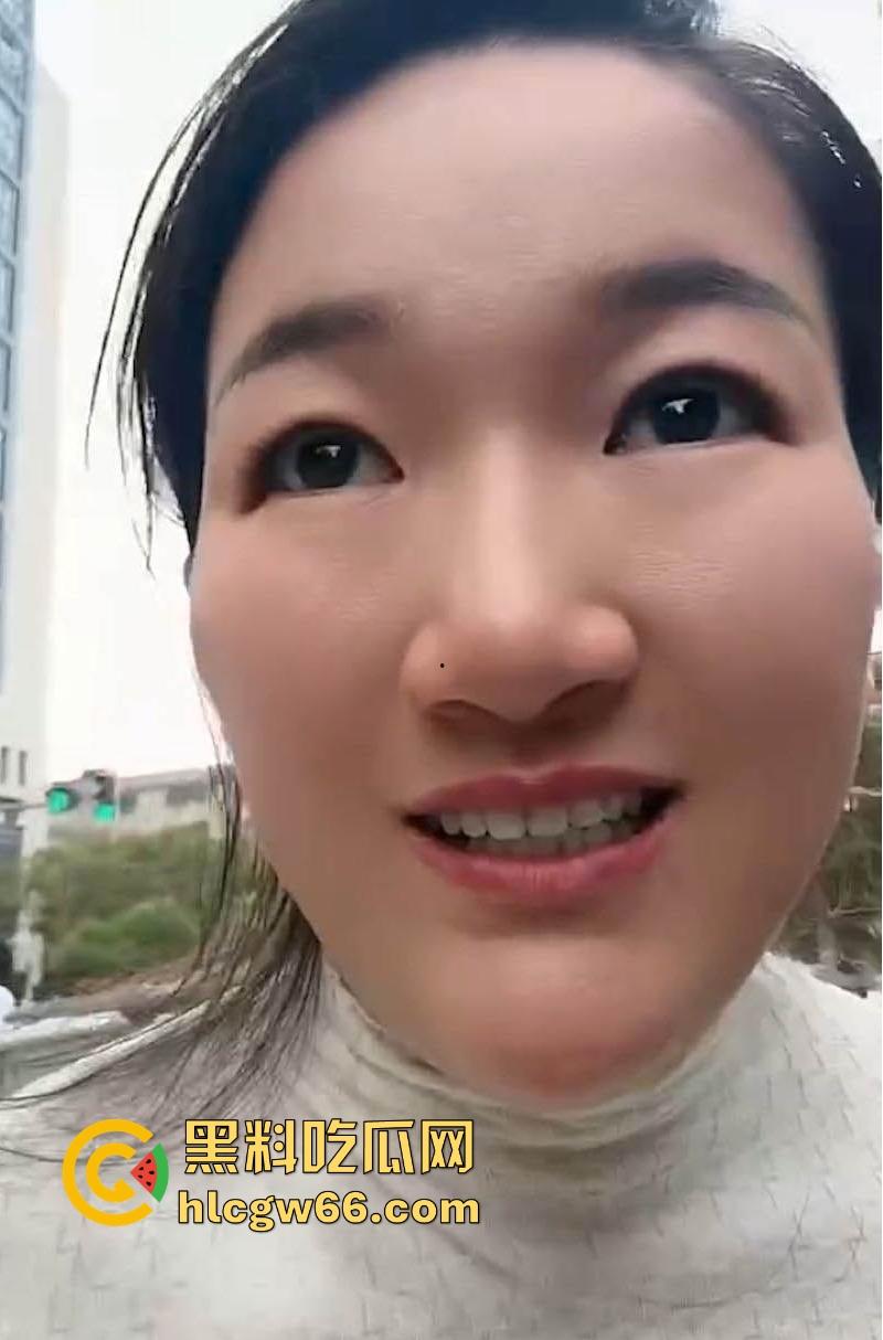 河南固始29岁少妇【燕儿爷】直播自爆瞒着丈夫和公公乱伦 染上性病后竟然惨被家暴 这也是相当的炸裂啊！-9