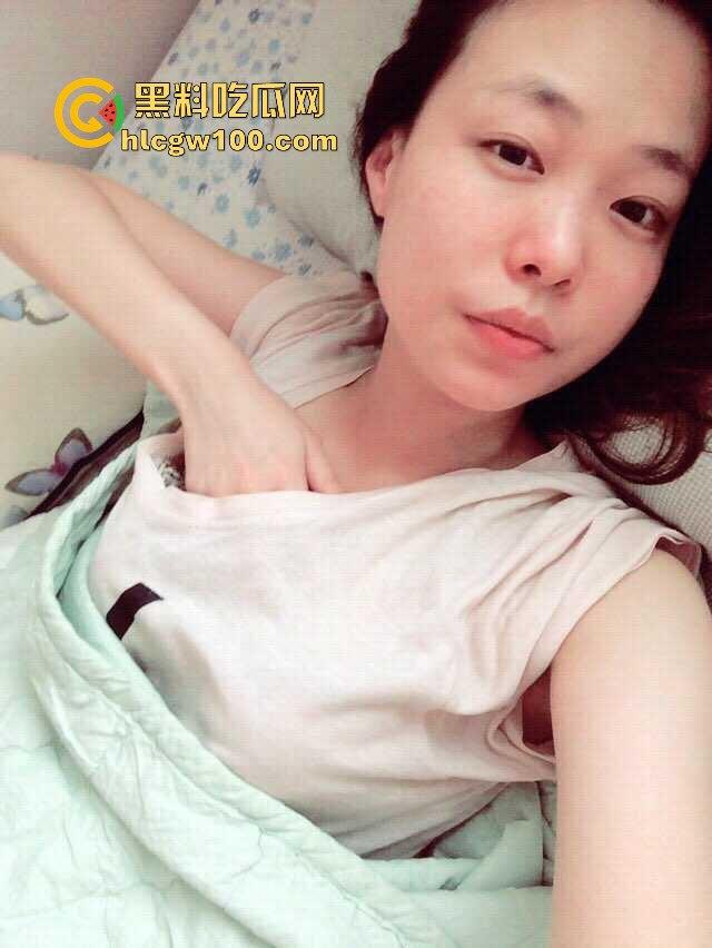 韩国风韵少妇【金贤敏】自拍露脸性爱视频曝光，年少不知少妇好错把少女当成宝！！！-1