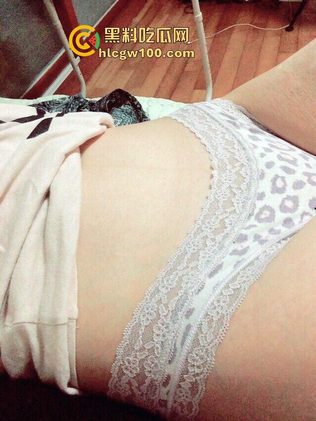 韩国风韵少妇【金贤敏】自拍露脸性爱视频曝光，年少不知少妇好错把少女当成宝！！！-5