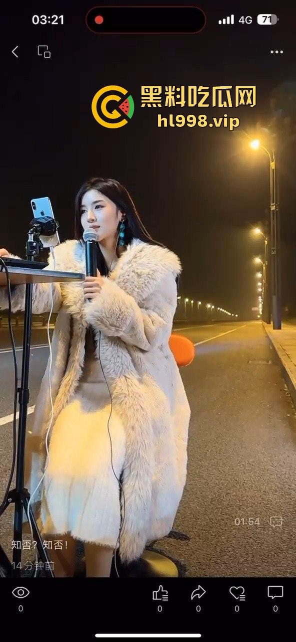 建材大佬狂上天!开七系跑到直播现场,口出狂言要睡主播,没人理还开车撞场!-10