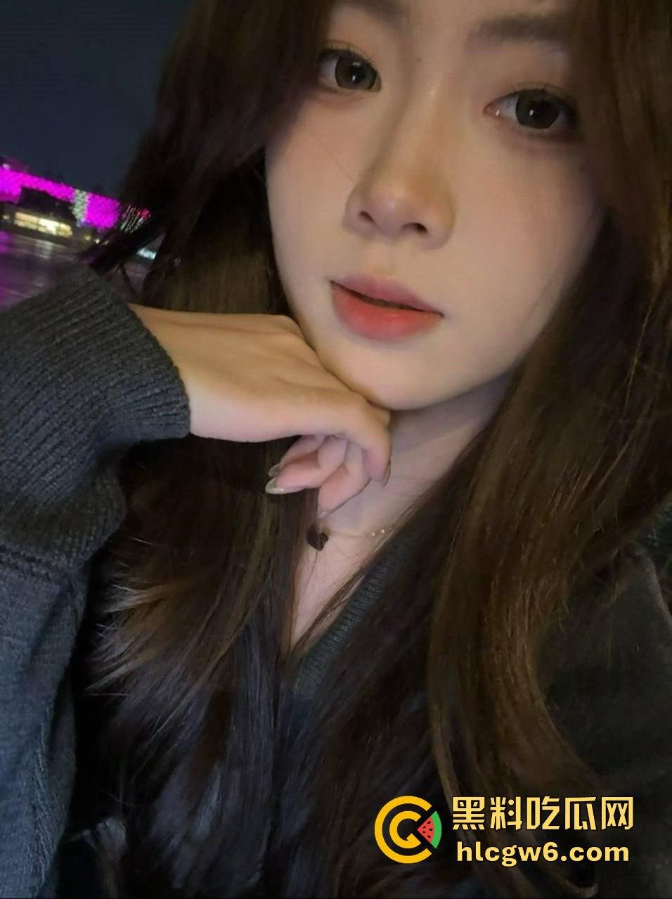 约炮05年嫩妹粉鲍细腰粉乳诱人到炸裂，粉嫩鲍鱼娇羞带滴一碰就水漫金山，这么顶的货怎么舍得戴套！-8