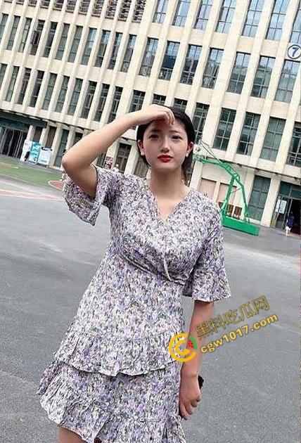 辽宁女子【黄愉欣】跳河自杀，男友竟被判刑，事后无情报复：极品尤物被爆操视频曝光，撸点满满，惹人怜惜！-2