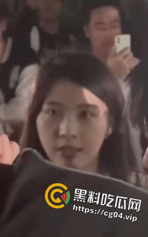 那么轮到女生来为爱冲锋了！山东体育学院男生出轨 女友四川直接飞过来兴师问罪  这么好看的女朋友 不想要可以给我-3