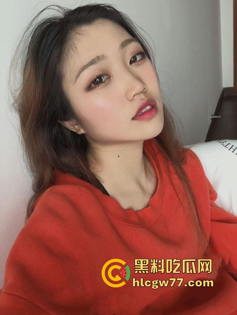 上海浦东极品巨乳【张慧莲】性爱视图流出,性感蕾丝紧贴豪乳,被大屌猛操蜜穴,啪啪声与呻吟交织尽显骚气!-2