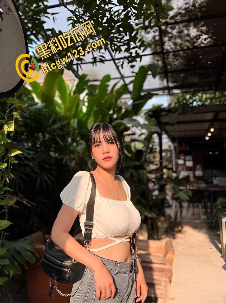 极品巨乳嫩妹遭渣男泄密,奶子又大又挺又圆,被操的时候表情风骚,淫叫不断!-3