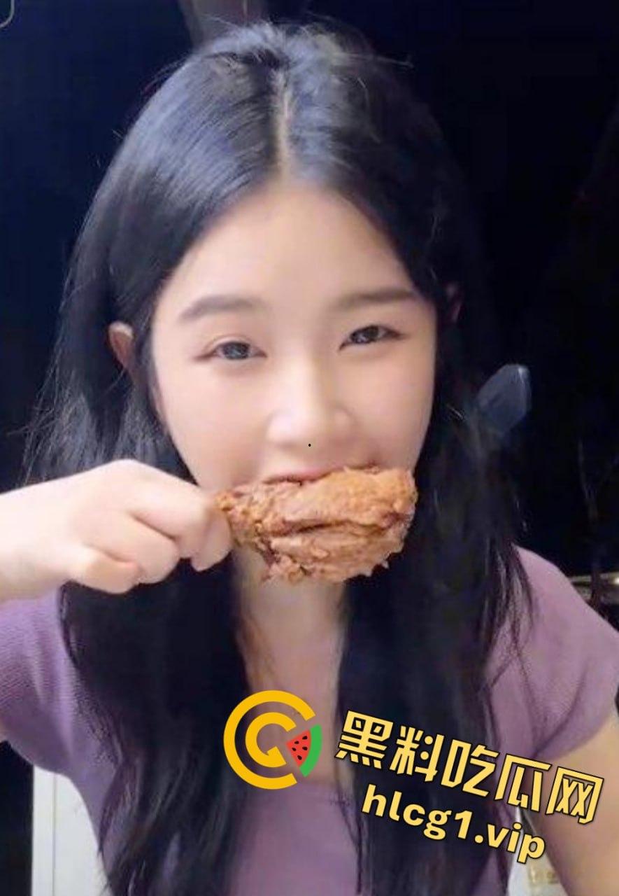 抖音60万粉丝的快乐小宝出手阔绰!酒吧豪掷千金点男模,腹肌小哥享受顶级福利!-9