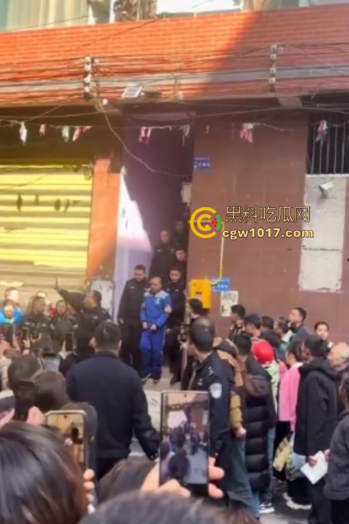 11月25日贵州习水温水偷盗140万现金的落网嫌犯指认现场，现金全数追回警方通报成功破案，不知能否还给需要的人？-3