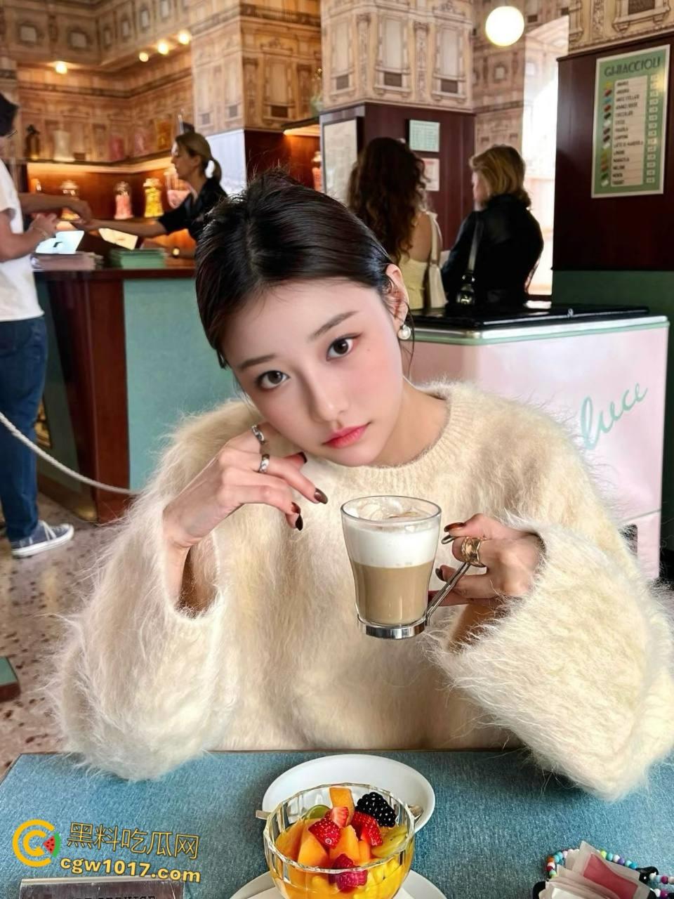 约炮大神【深情小K】，最新约操豹纹油光黑丝小网红，跪地口交深喉，多姿势无套猛操骚穴，淫叫连连！-1