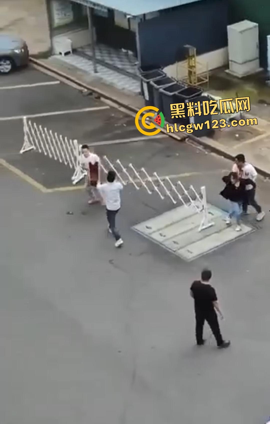 武汉热干面涨价4块变5块!疯男不爽追老板狂砍,吃面舔刀一碗面值一条命!-5