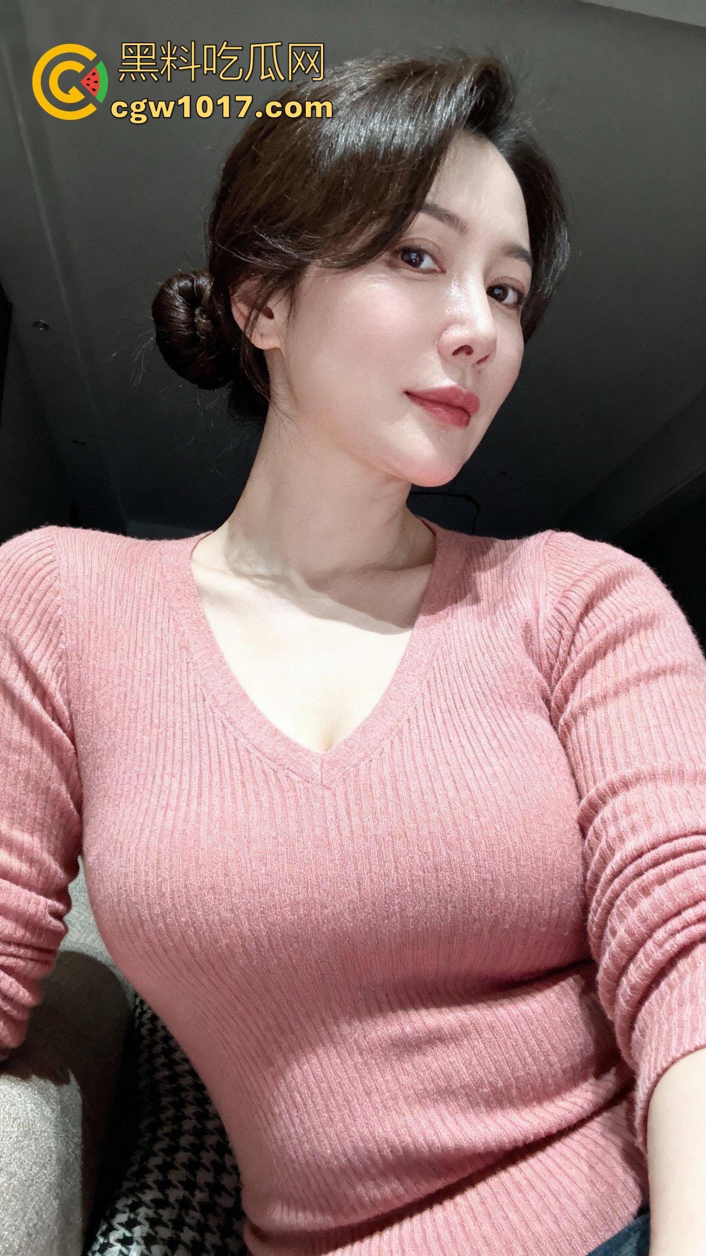 老款A8在线榨精，熟女人妻的极致性爱，露脸口爆内射，大奶肥臀全自动骑乘，熟女犹如酒是陈年的好，越陈越香！-3