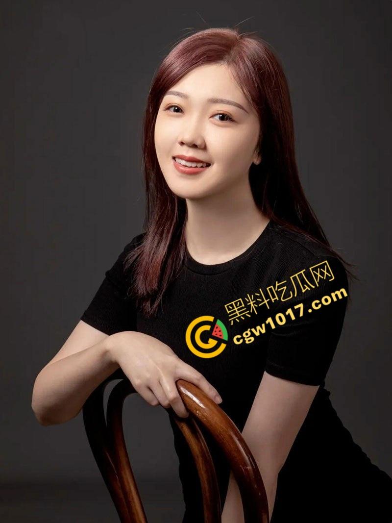 辽宁电台主播【晚晚】没穿内裤在麦前狂野！私密视频曝光，语音自慰，蝴蝶穴淫水横流，欲仙欲死！-3