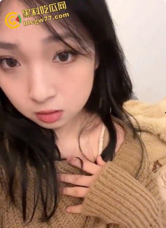 08年小伙惨变“备胎王”，女友被撩走还蒙在鼓里，狗血剧情太有意思了!-9