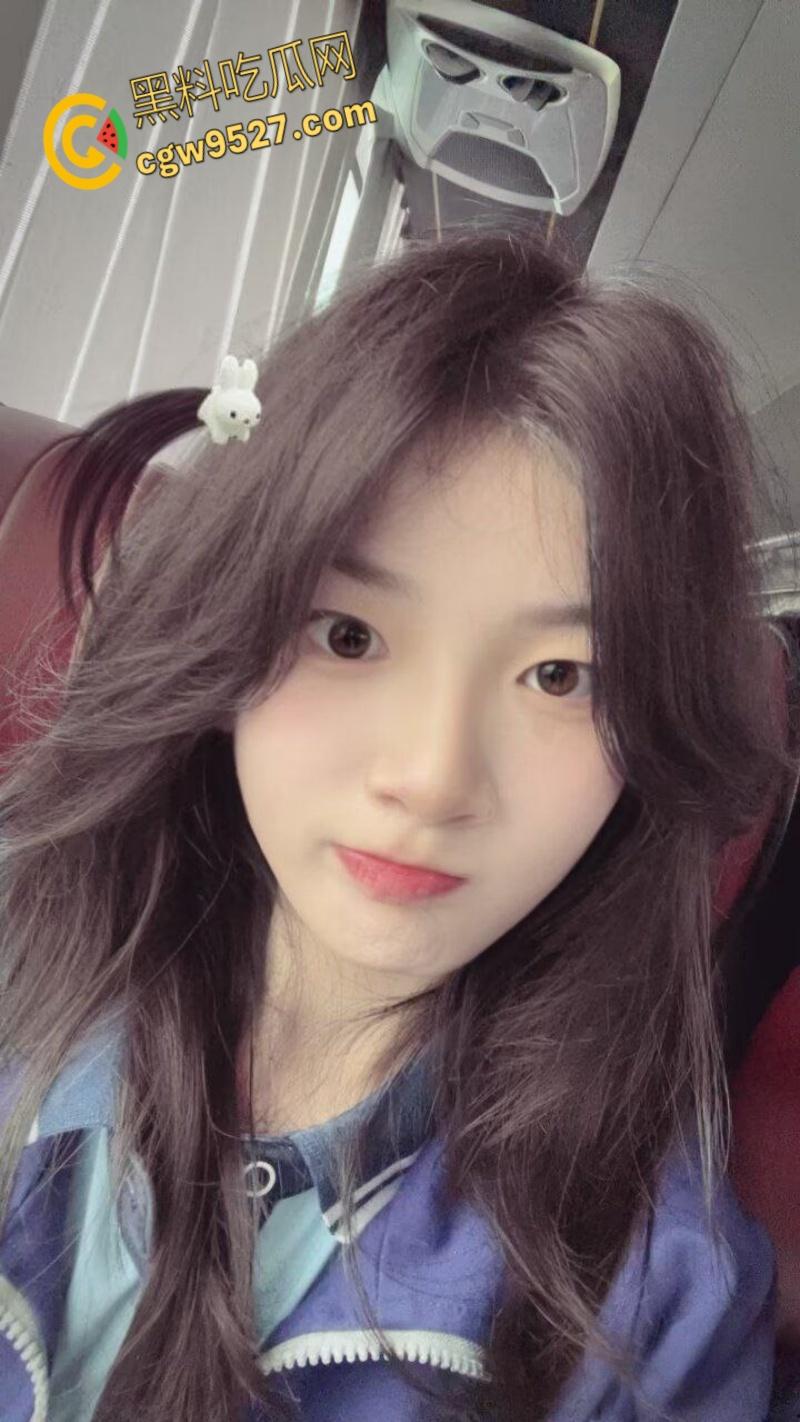 浙江临平职高高中生【朱亦媛】，表面上清纯学生妹，私下却是精盆母狗，到处聊骚约炮，性感酮体确实嫩 !-6