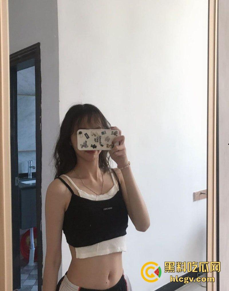 广州新婚人妻【杜雨果】背地出轨大玩约炮调教 被老公发现将其公诸于众-7