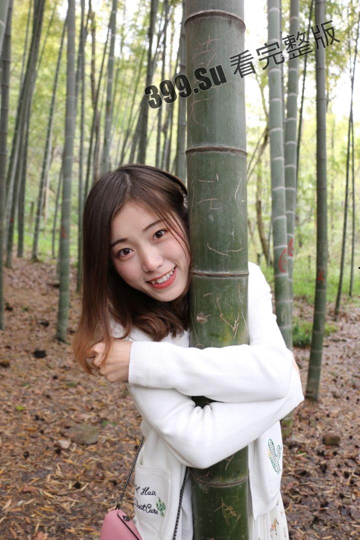 手上有活才有逼操!天津财经大学大二母狗 吴晶晶 跟男友谈恋爱期间被大一摄影学弟开发了 怼脸视频流出-5