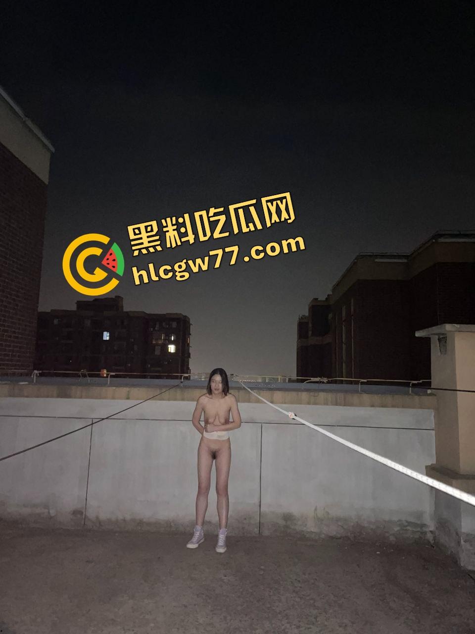 秦皇岛调教大神把JK学生妹从口交小白训成舔棒狂魔,一开始说不会含,结果舔着舔着求射嘴里!-14