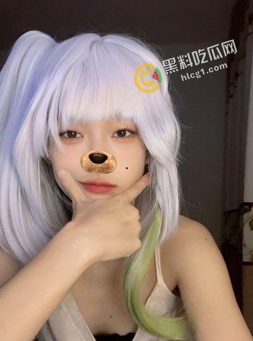 超美模特身材网红 颜值很高的极品美女 外表单纯甜妹私下玩很开 超大大尺度私拍流出 兄弟们欣赏一下-9