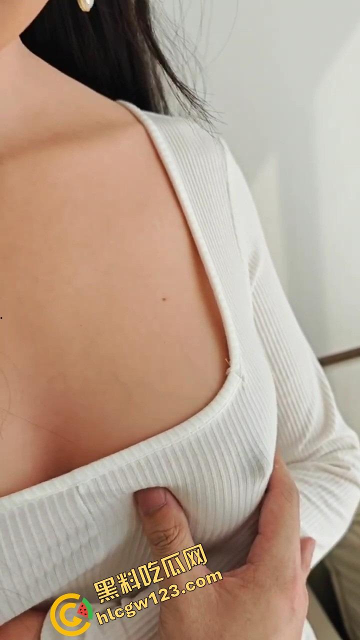 有这配置的充气娃娃还要什么女人？比真人香多了，这身材配这脸，谁还想骑共享单车？-3