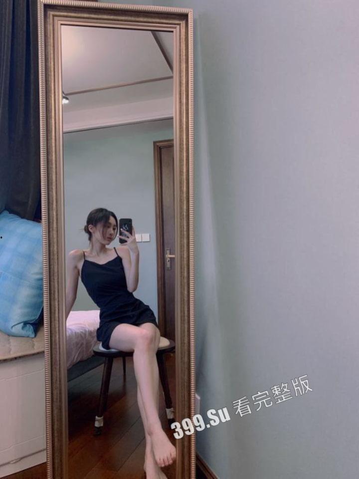 上海模特 活跃于华润万象和安福 并且有男朋友 被金主包养后闹掰 流出性爱视频-4