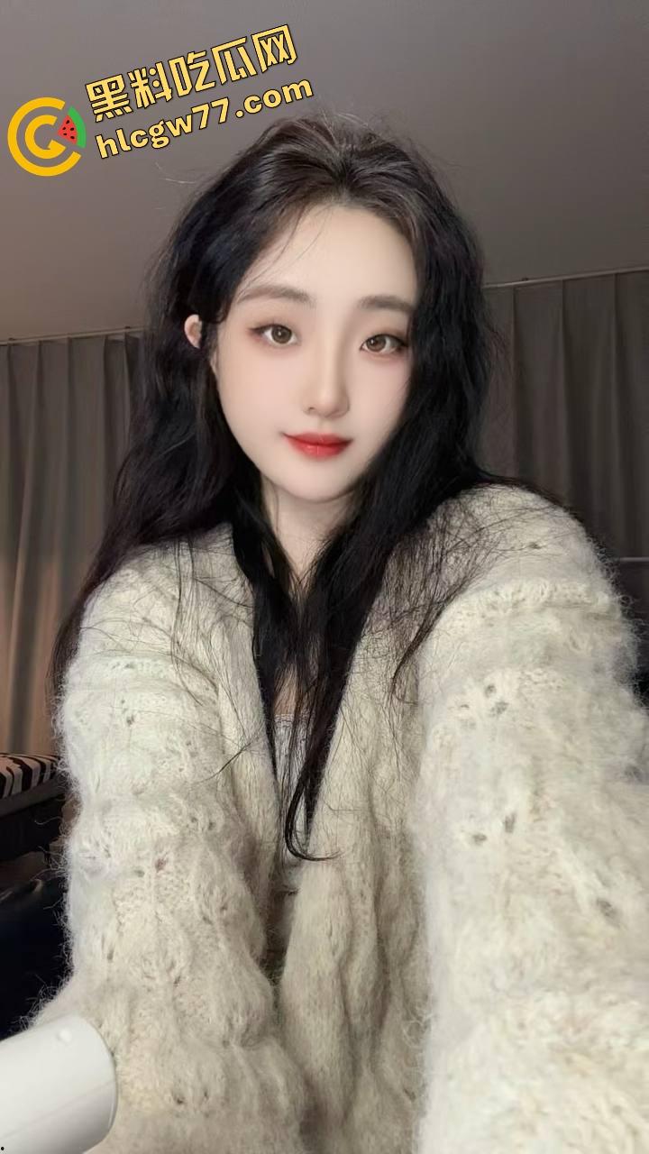 翘臀黑丝制服【小野猫】屁眼夹爆肉棒，骚货哥哥爆我屁眼行不？推特御姐榨干现场曝光！-1