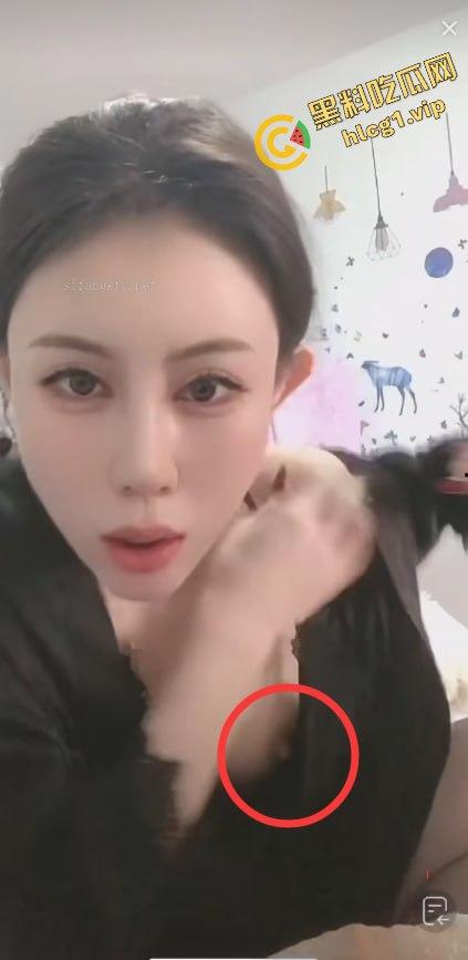 抖音擦边女主播『A 野蛮女友』为了流量 直播间明目张胆 露奶露点 火速上人!-8