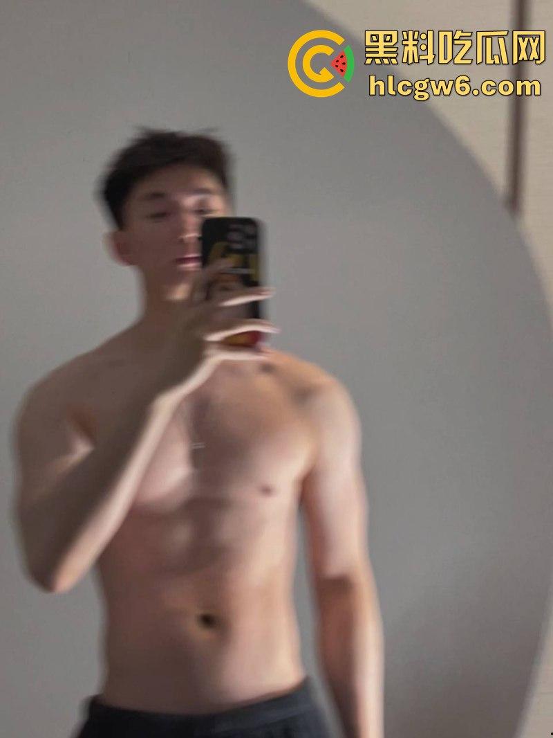 抖音知名健身男博主【耿嘉宏】被曝靠抖音吸粉操粉 因器大活好 众多女粉丝主动投怀送抱求操！-10