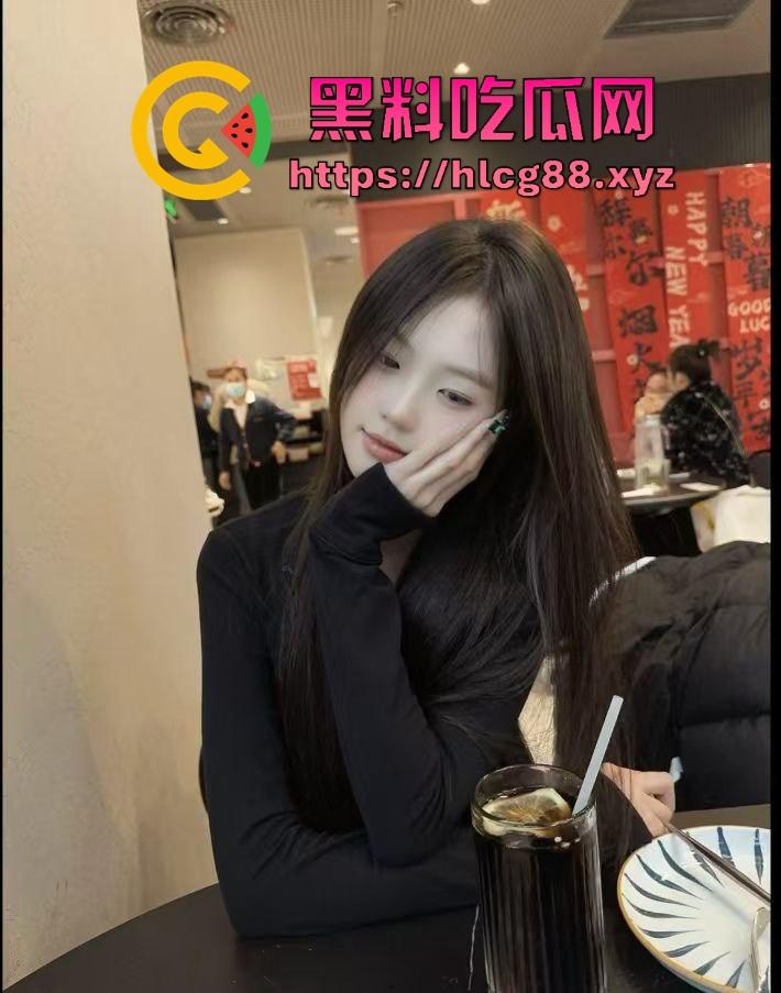 深圳罗湖三中『孙友鑫』动感炮机车练骚穴，家中炮机操穴喷淫瀑，飞流三千尺全是淫水透心凉！-3