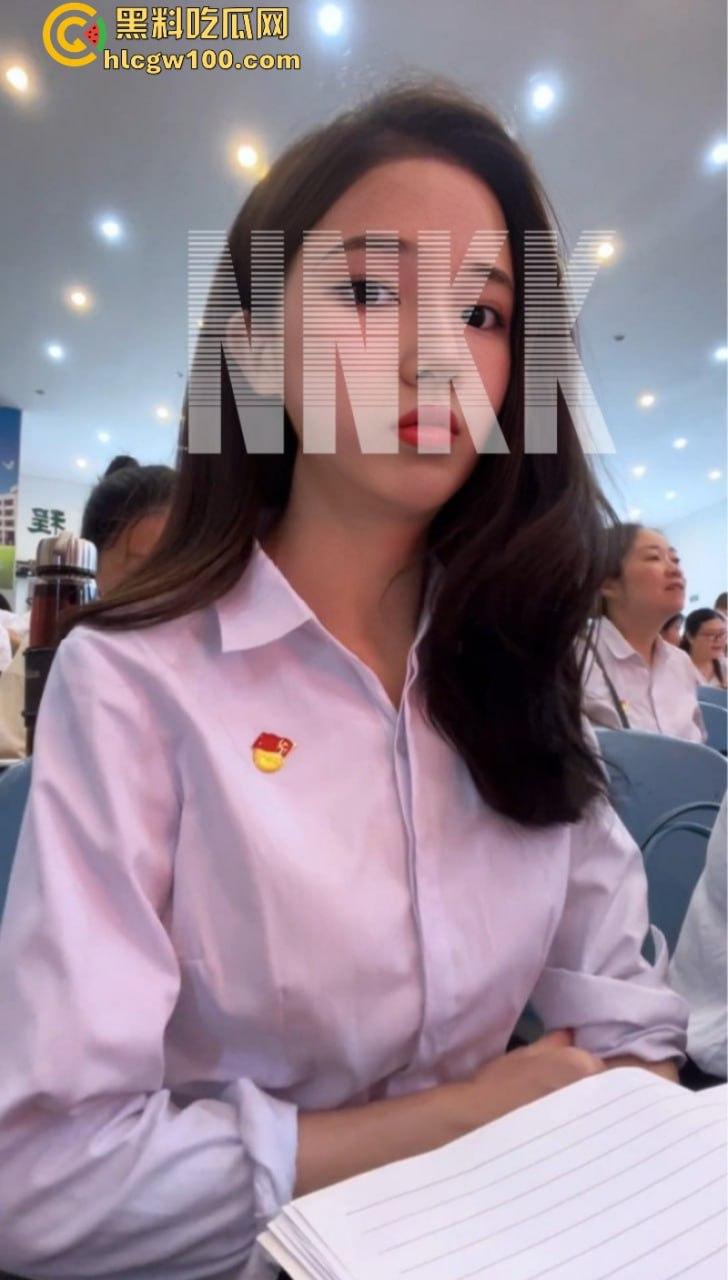 高颜值女大学生【牛奶可可】 外表斯文乖巧JK妹私底下却是骚浪母狗约炮 各种户外露出视频被曝光-14