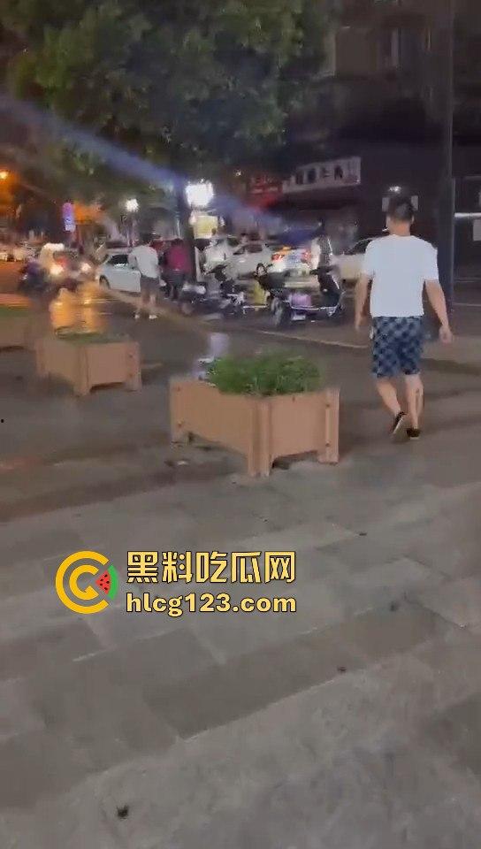 太原佳乐迪昨晚变命案现场！胖子钢棍砸人太阳穴，豪横劲一散瞬间懵了！-3