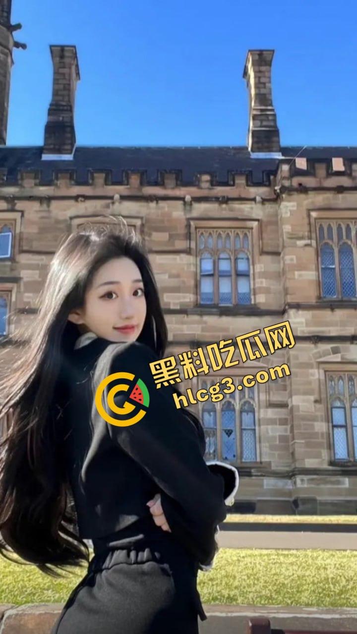 抖音爆红空姐『白天翱翔蓝天，夜晚专宠大哥』，私密视频，线下真实激情，双重身份被曝光！-14