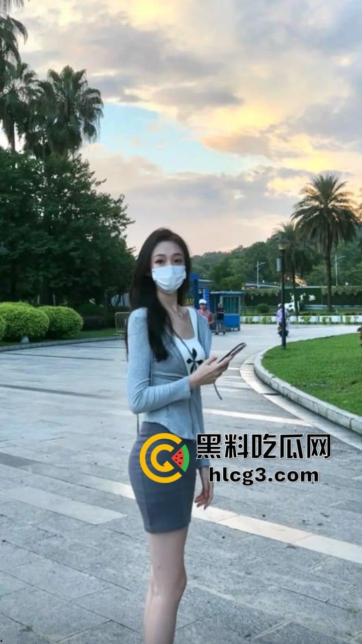 抖音爆红空姐『白天翱翔蓝天，夜晚专宠大哥』，私密视频，线下真实激情，双重身份被曝光！-17