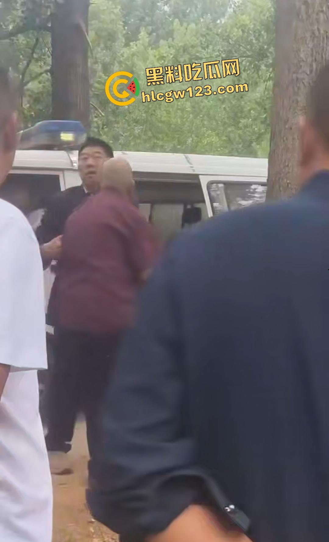 河南平顶山鲁山王大爷捡烟花炸头变黑鬼！右眼已瞎保不住，脑子里有骨头渣！-7