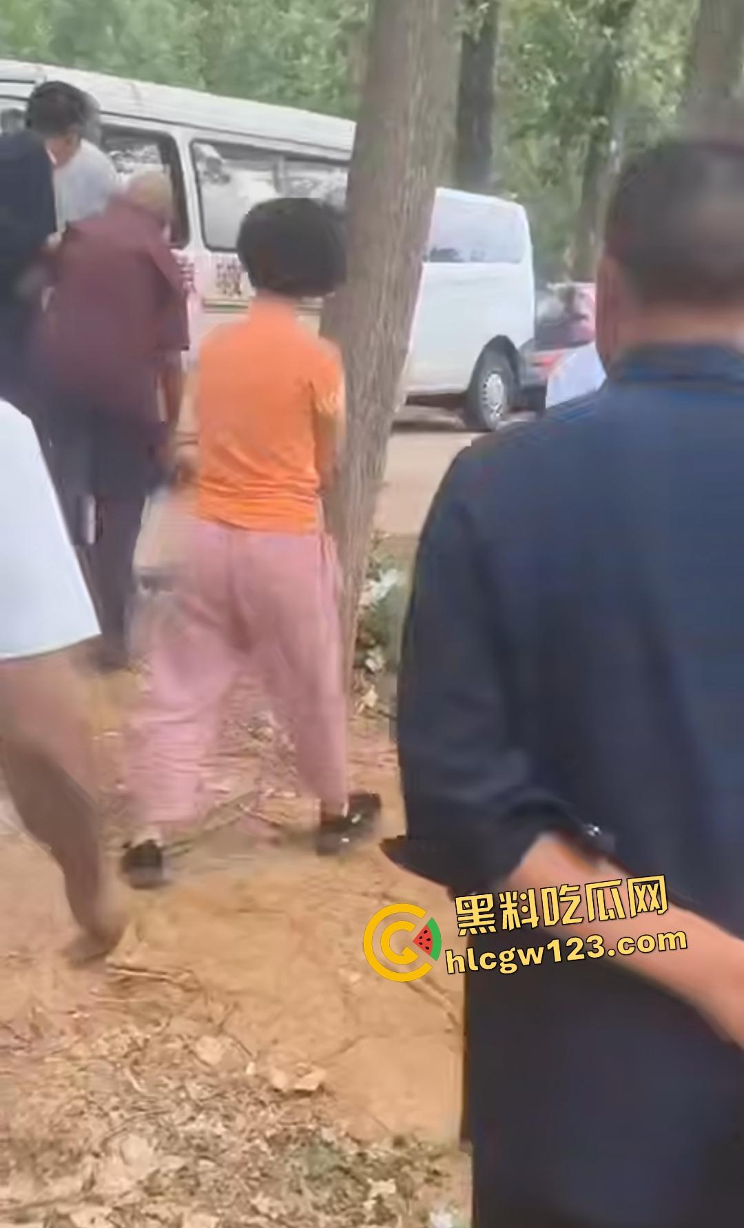 河南平顶山鲁山王大爷捡烟花炸头变黑鬼！右眼已瞎保不住，脑子里有骨头渣！-8