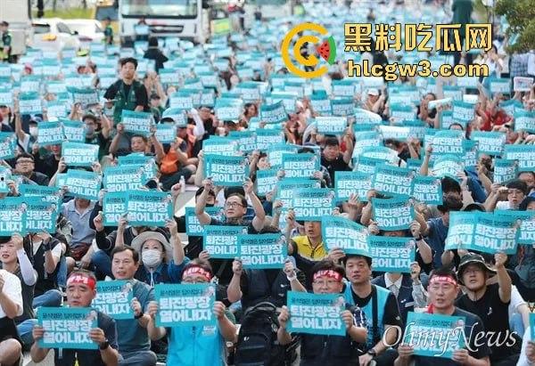 首尔之春恋爱脑总统『 尹锡悦』深夜全国戒严只为护妻子 第一夫人为让他稳住总统宝座睡遍军方高层！-30