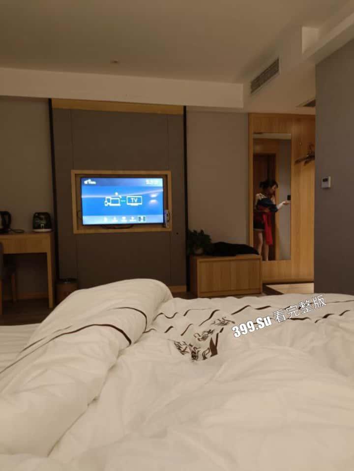 和在校纹身小母狗聊天记录曝光  用立秋的第一杯奶茶换立秋的第一炮  瓜友们来学一下-40