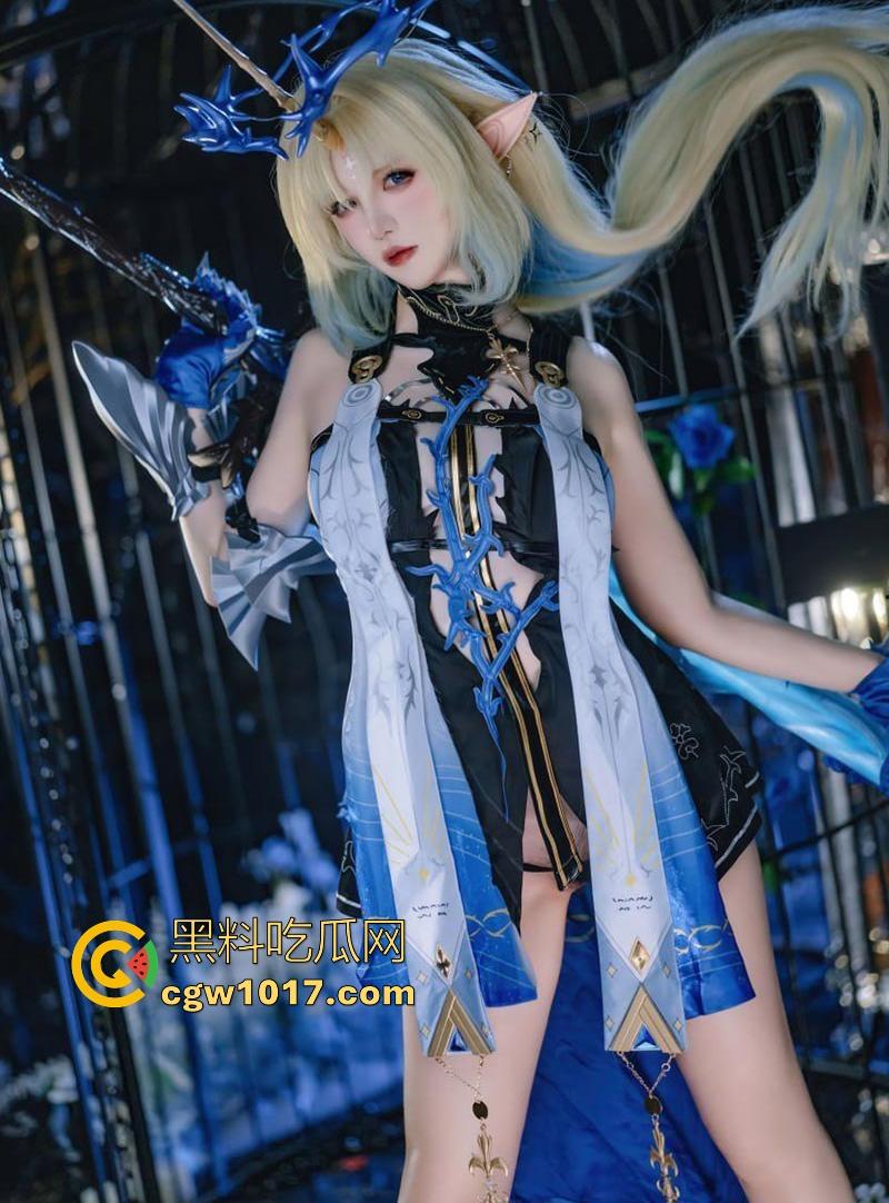 极品coser福利姬【阿薰kaOri】COS芙露德莉斯写真私拍流出，极具还原动漫人物，锁链笼中精灵扭臀挑逗，反差魅惑！-6