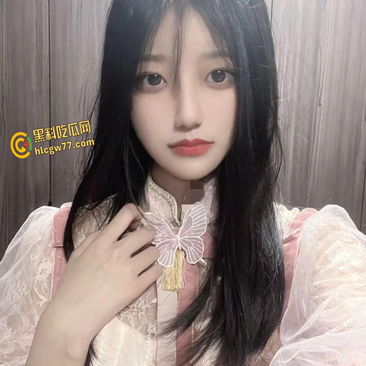 清纯JK萝莉雪代巴，金主网调反差母狗，短裙自慰聊天记录骚到爆 !-8