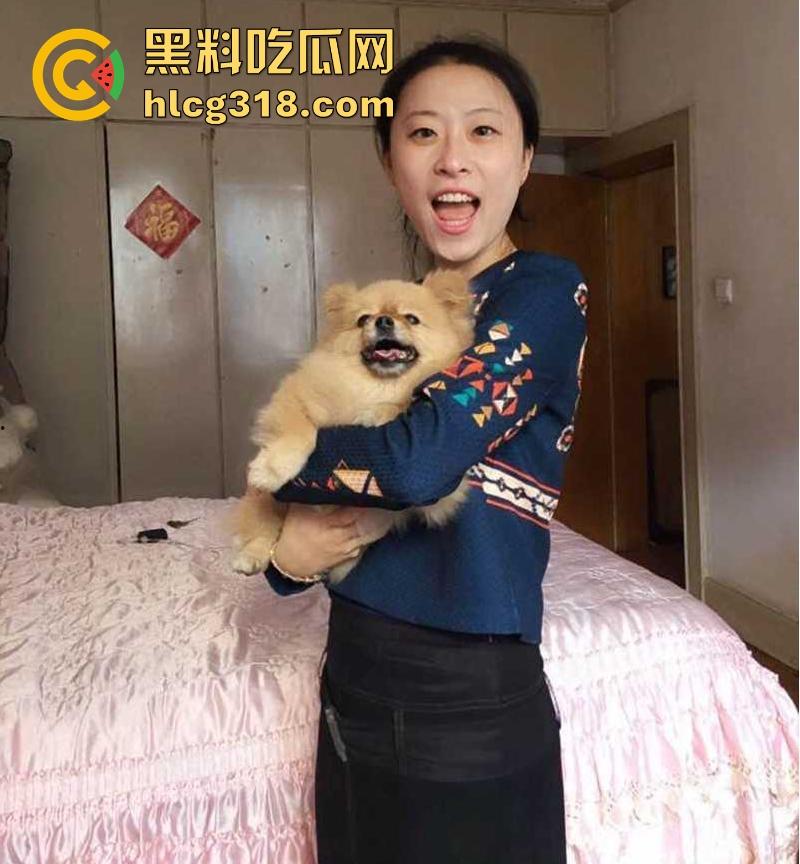 福建宁德师范学院【黄子文】还算漂亮的反差骚货 恋上四眼理工男，居家做爱不雅自拍曝光流出！-1