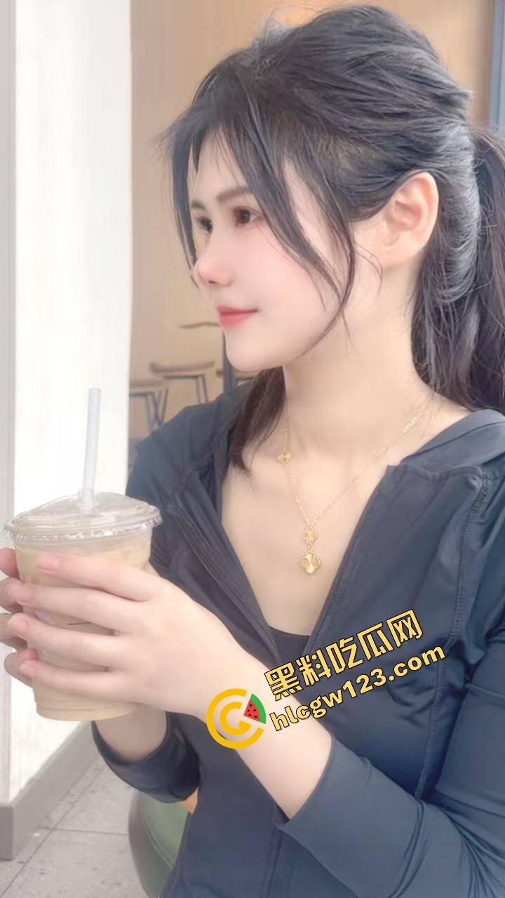 什么叫骚逼整活届的活教材？看完这位熟女的骚技，你就知道什么叫经验不是白长的！-1