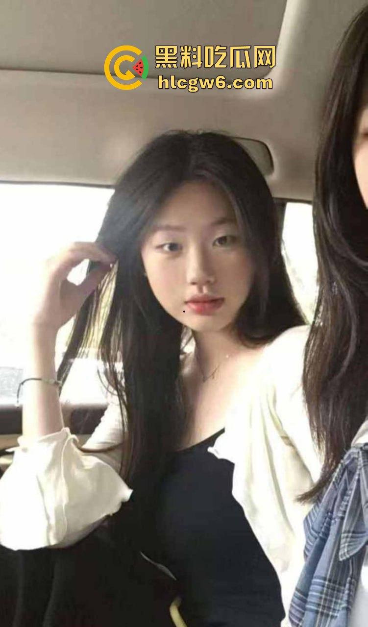 河南20岁骚货【李琦】风骚视频曝光 黑丝连体情趣内衣大跳骚舞 自慰高潮湿到滴水 骚货天花板就是她！-7