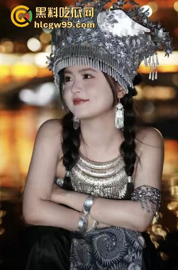 抖音女主播『遇ta轻奢』卖内裤，2000人围观只下了5单，全是老司机开车，弹幕骚话把主播整破防！-3