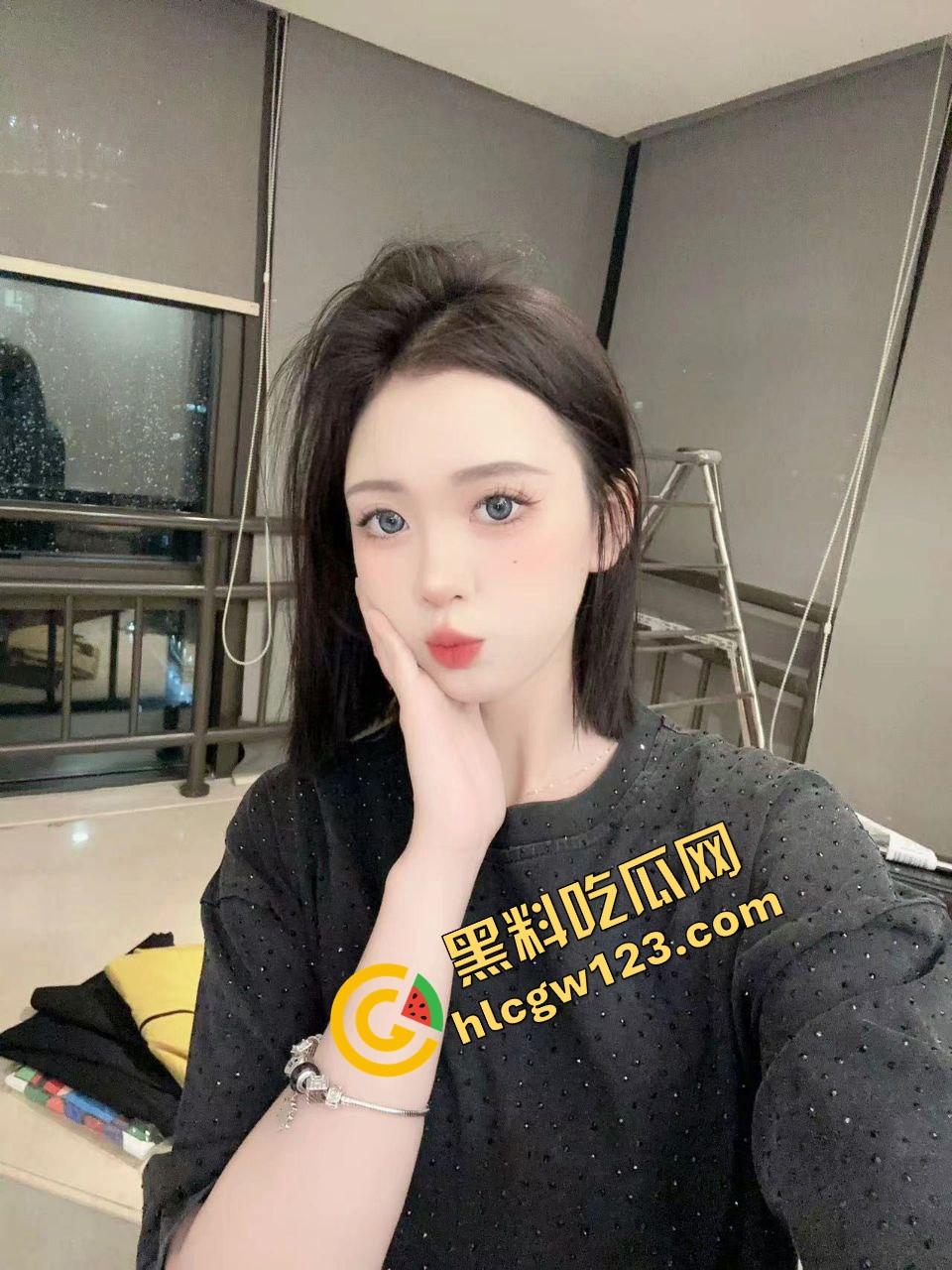 爱的有多深打得就有多狠，女的骑在男的身上连扇带踹，这会怎么没人说家暴了？龟男的痛谁替他说一句？-3