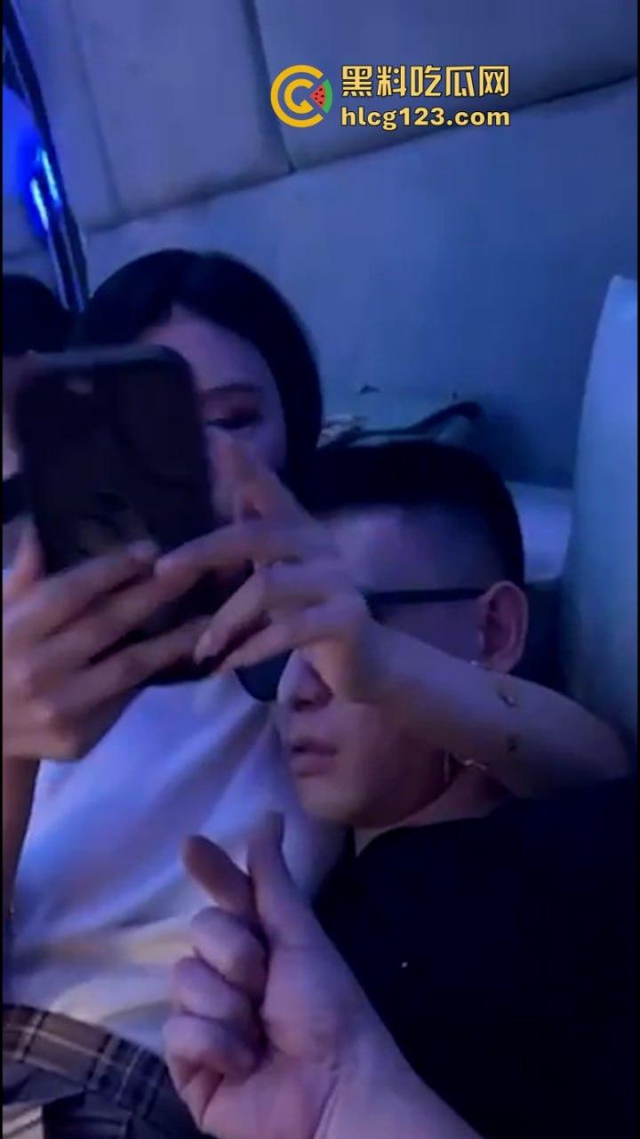 “再也不吃鸡巴了！”陪酒妹深夜出台被玩吐  同情又想笑 妹子有点可怜了-4