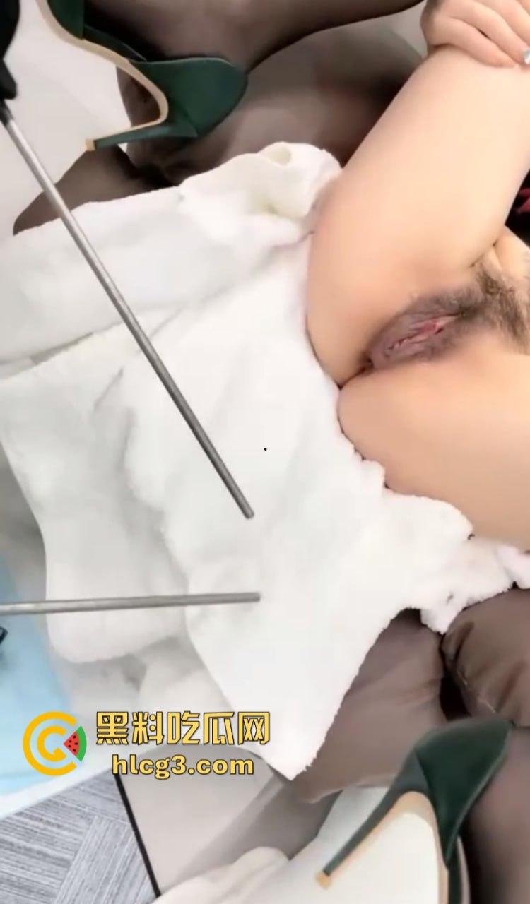 现代版十大酷刑之电击鲍鱼 电击调教黑丝高跟少妇 抽搐淫叫根本停不下来！-9