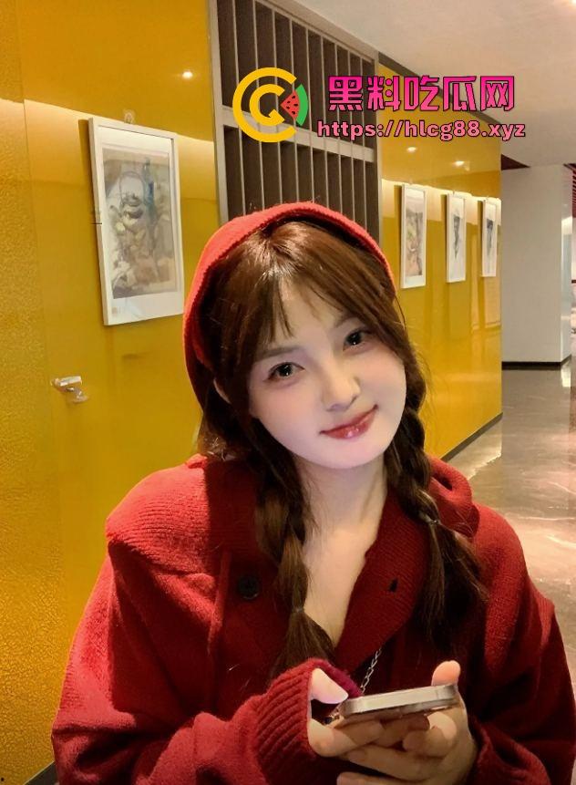 长沙前任『王馨熙』骚料投稿，湖南师大汉语言文学大二母狗，颜射口爆开后门贼紧，分手前偷操舍友被抓奸！-4