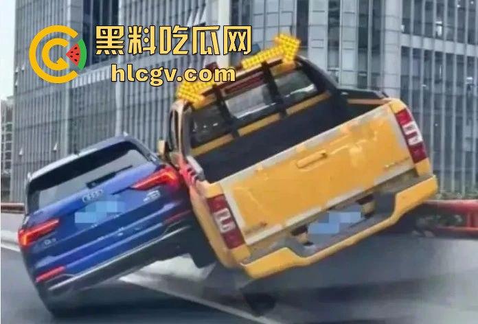 全网疯找风衣奥迪姐！晚风拂黑发，奥迪掀半挂A4稳坐高速，一掀半挂成神作，优雅永不过时！-9